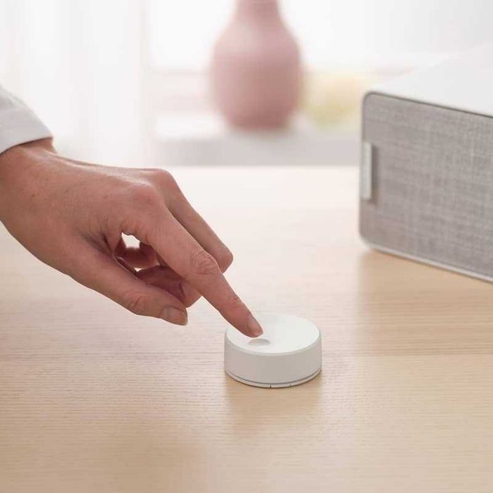 Telecomanda IKEA SYMFONISK (Sonos) – control volum/muzica
