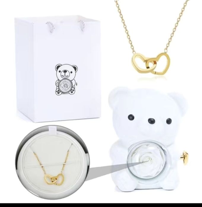 Футляр мишка с ожерельем