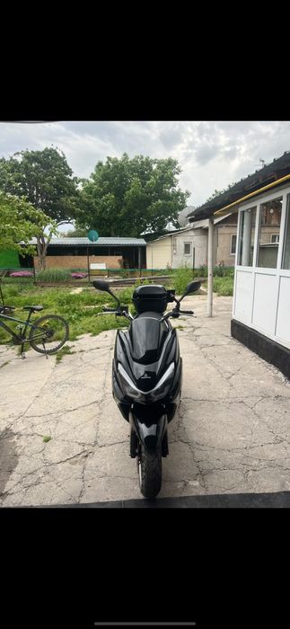 Скутер zhweki 150