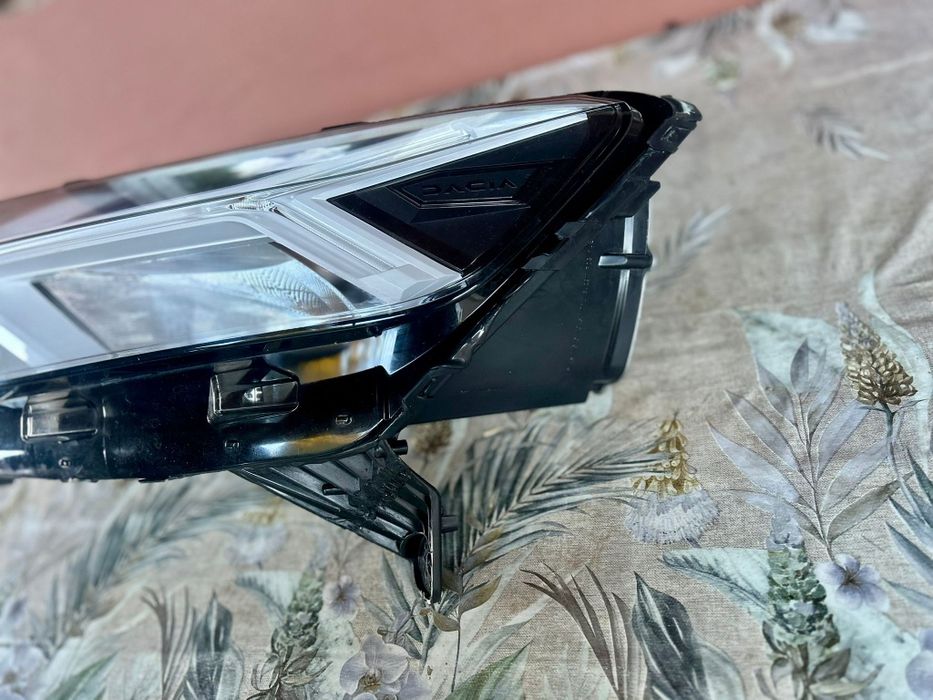 Far Dacia Logan III/Sandero/Stepway/Jogger dreapta+stânga (2021-2025)