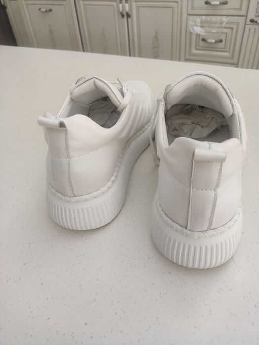 Кроссовки 40 размер