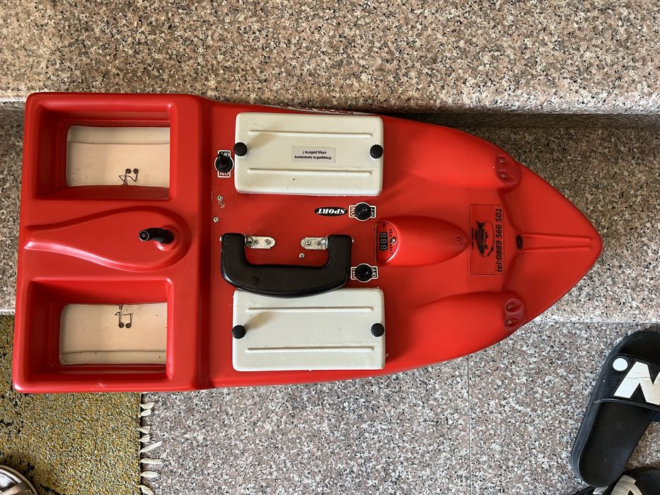 Лодка за захранка ZONDA