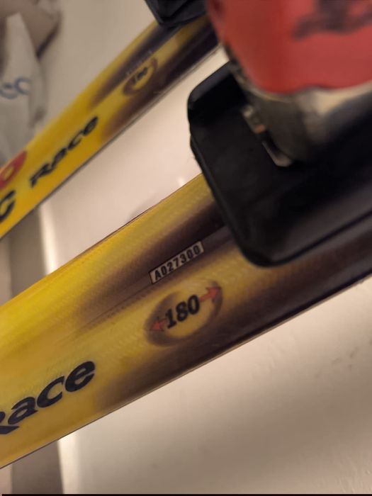 schiuri skiuri Atomic 180