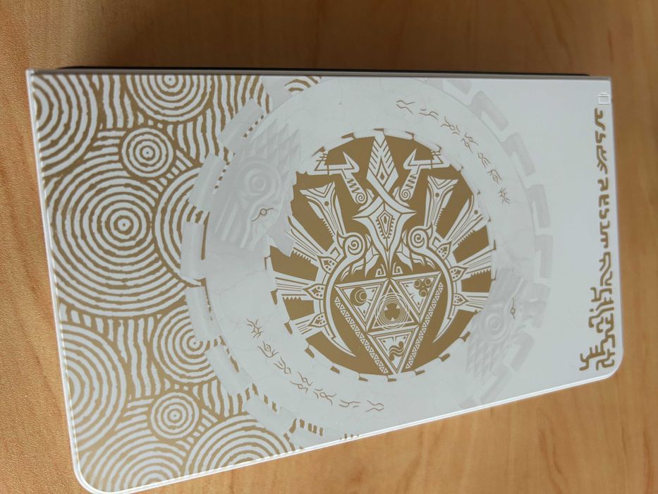 Nintendo Switch OLED Zelda Edition + Игри