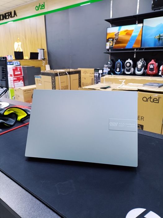 Asus VivoBook 15 OLED