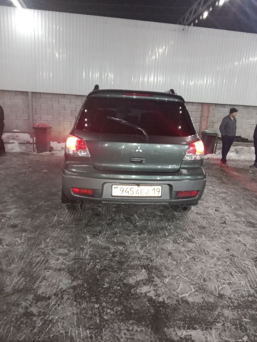 Митсубиси Аутландер