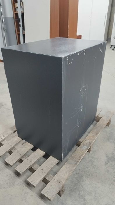 Стара метална каса VALBERG Bastion 80 - Метален сейф