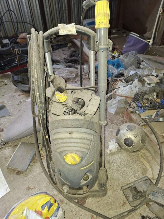 Професионална водоструйка KERHER