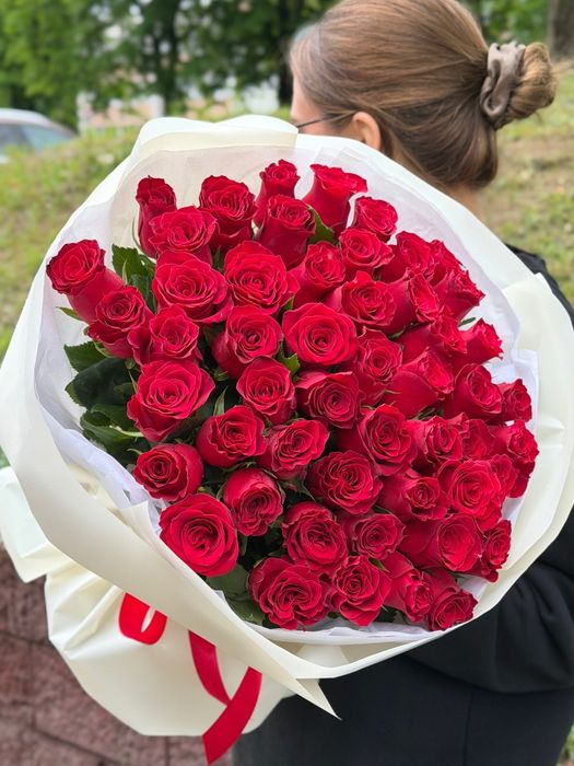 Пионы, розы, георгины цветы букеты