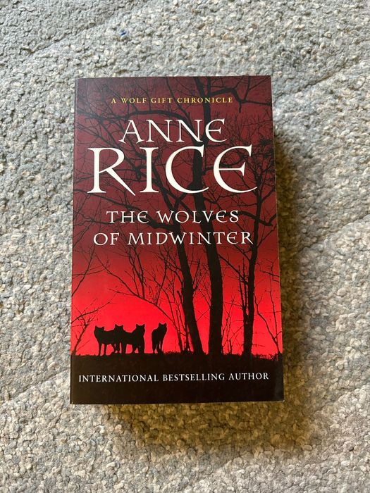 Carti in limba engleza - Hidden Bodies, Anne Rice etc.