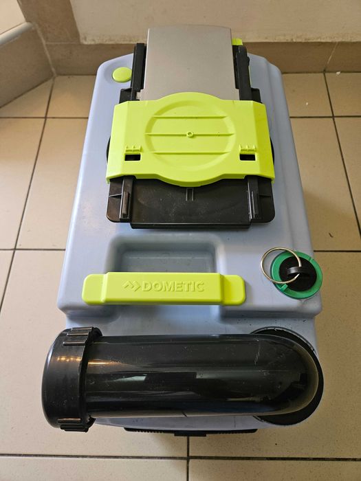 Caseta toaleta Dometic rulota seria CT 4000