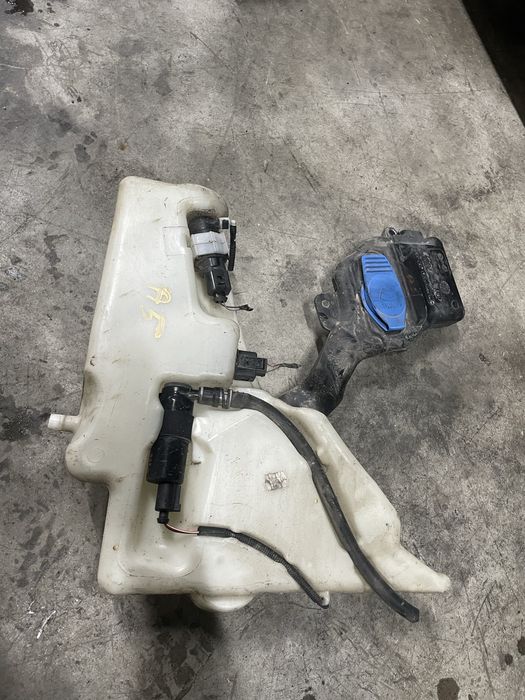 Vas stropgel / lichid parbriz Audi A4 A5 b8