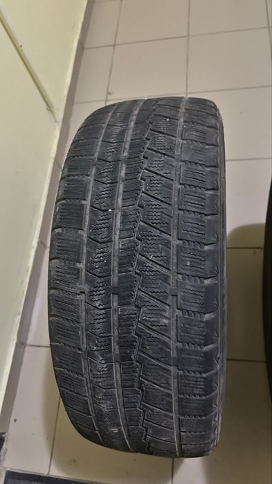 Продам шину всесезонный