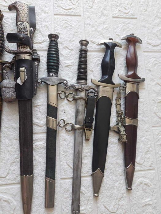 Лот остриета,кортик, нож, кинжал кама,сабя м/у 30-70 г.на миналия век