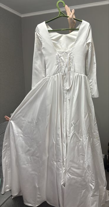 Продам свадебное платье размера S