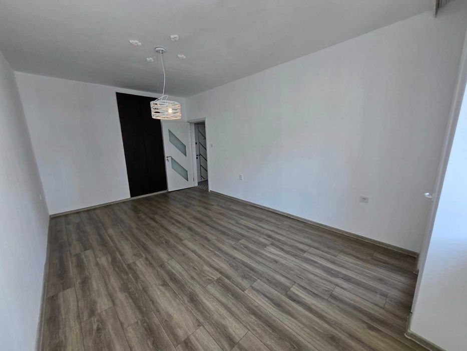 Продава се Двустаен апартамент в Стара Загора, Център - 46 кв.м за 1664 €/кв.м - Снимка #2