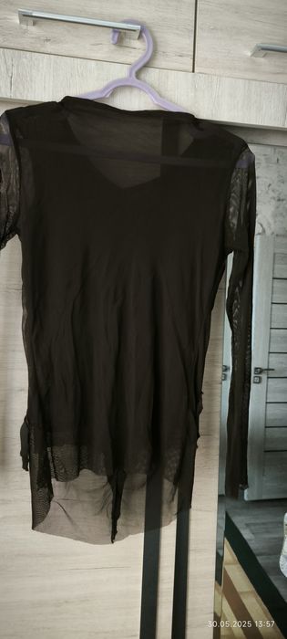 Продаётся женская, симпатичная блузочка. Размер подойдёт на 44-46.