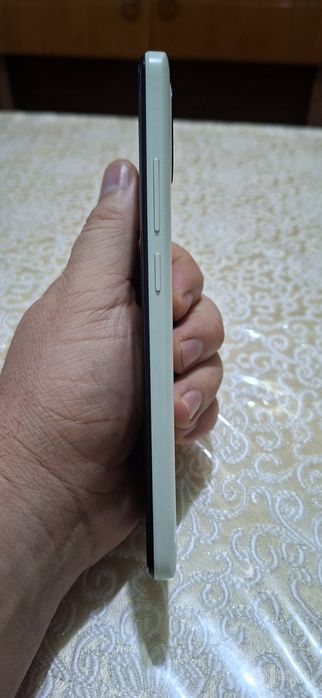 Redmi A2+ 3/64 сотилади
