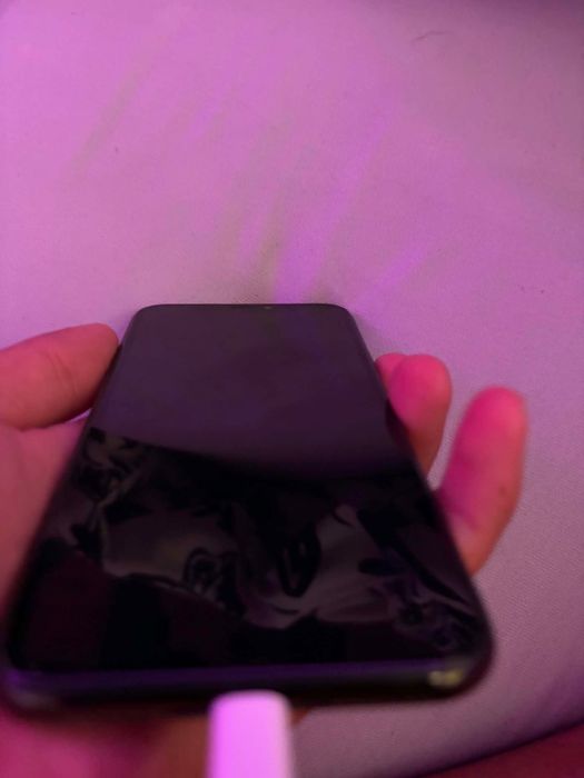 Продавам iphone X