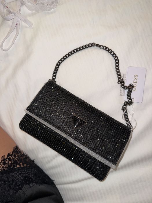 Нова чанта guess