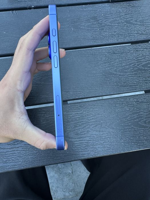 Iphone. 16 blue  128gb