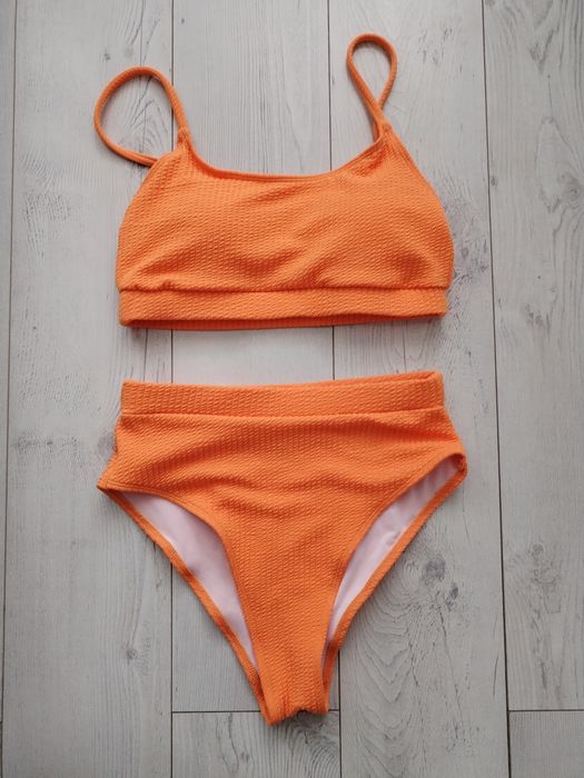 Бански с висока талия