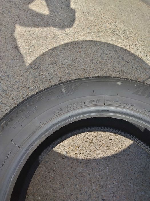 De vânzare patru anvelope de vara pentru Dacia Duster