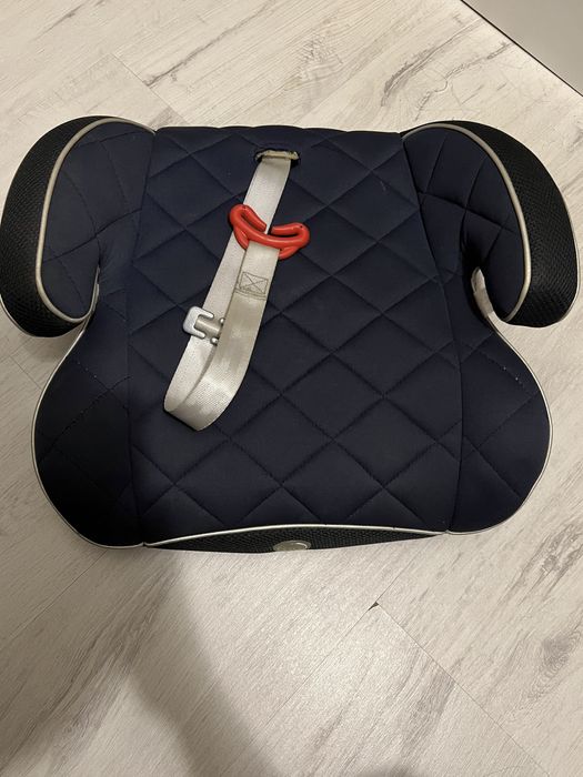 Продам Автокресло бустер