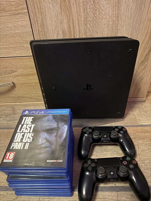 Playstation 4 1TB slim с два джойстика и игри