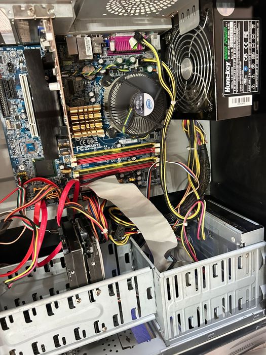 Системный блок все работает