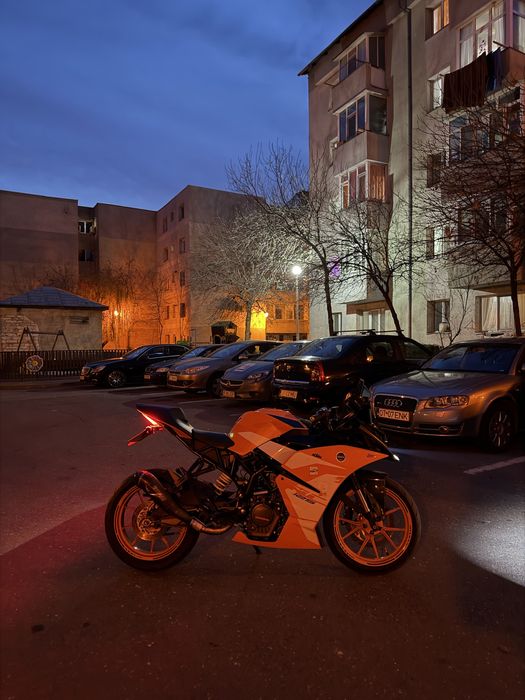 Vând KTM Rc125cc