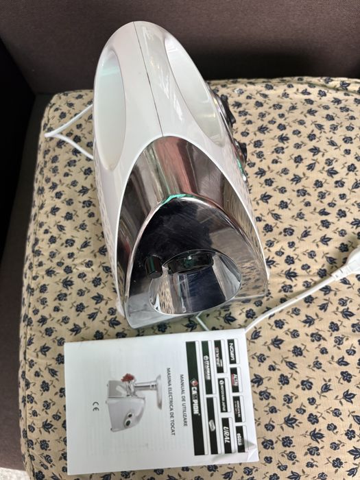 Vand set 4 masini tocat carne carnati 1999 lei noi iasi sau la bucata