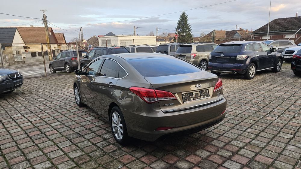 Hyundai I40, 1.6 Benzina, Sedan, 2 seturi de roti