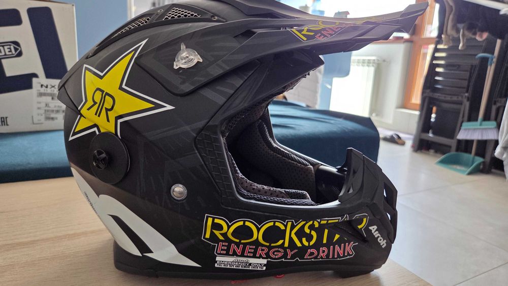 Каска Shoei NXR XL и Airoh RockStarr Carbon XL