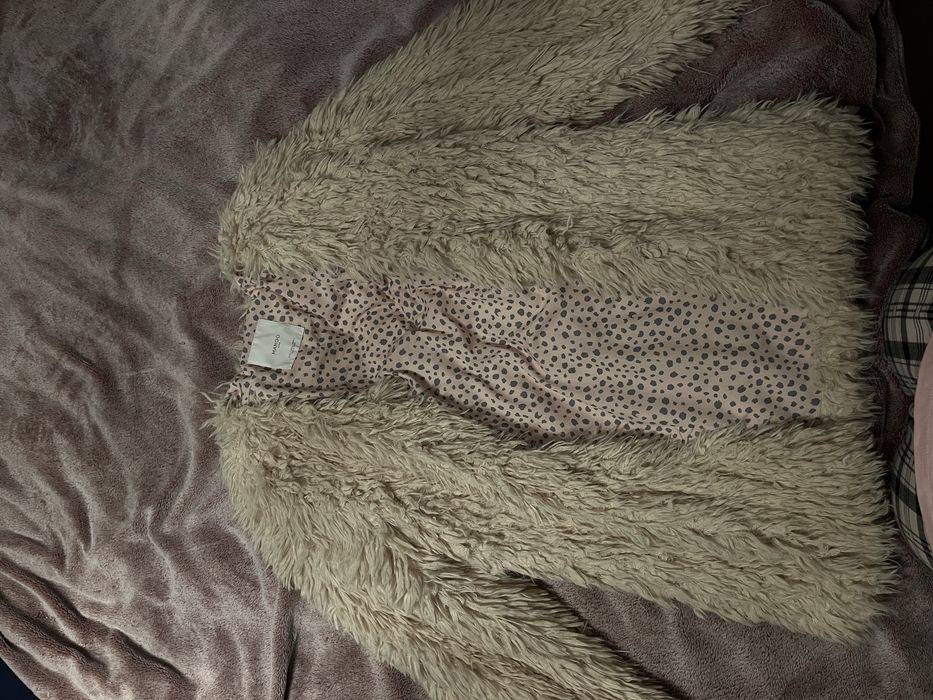 Haina de blana alba, copii