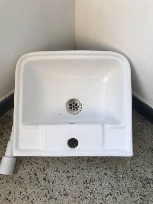 Малка мивка, в добро състояние