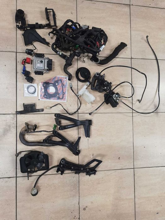 Dezmembrez/Piese Ktm Rc125