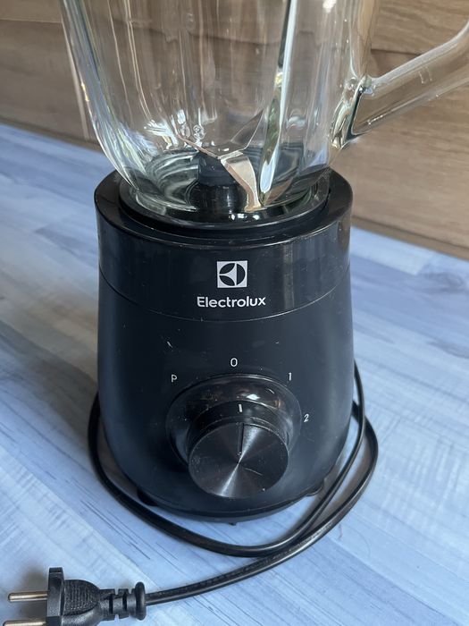 Блендер Electrolux
