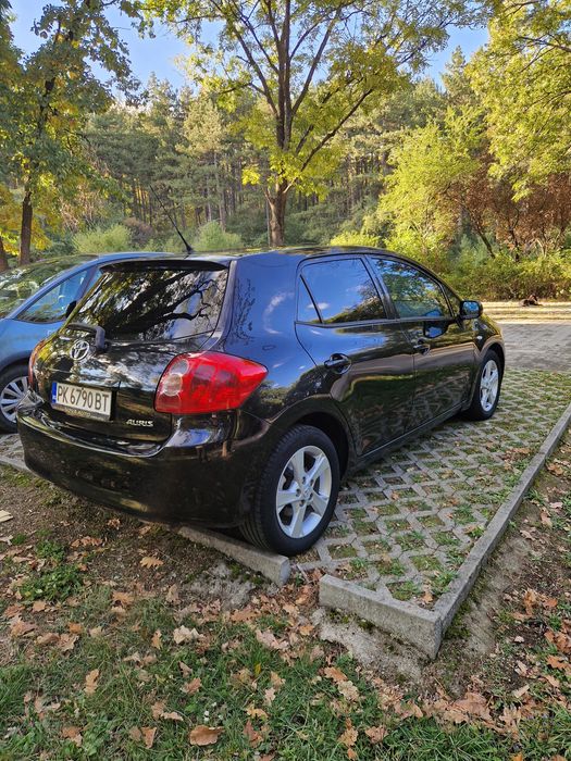 Toyota Auris 2010 г. (фейслифт); D-4D; 90 к.с.; шест скорости