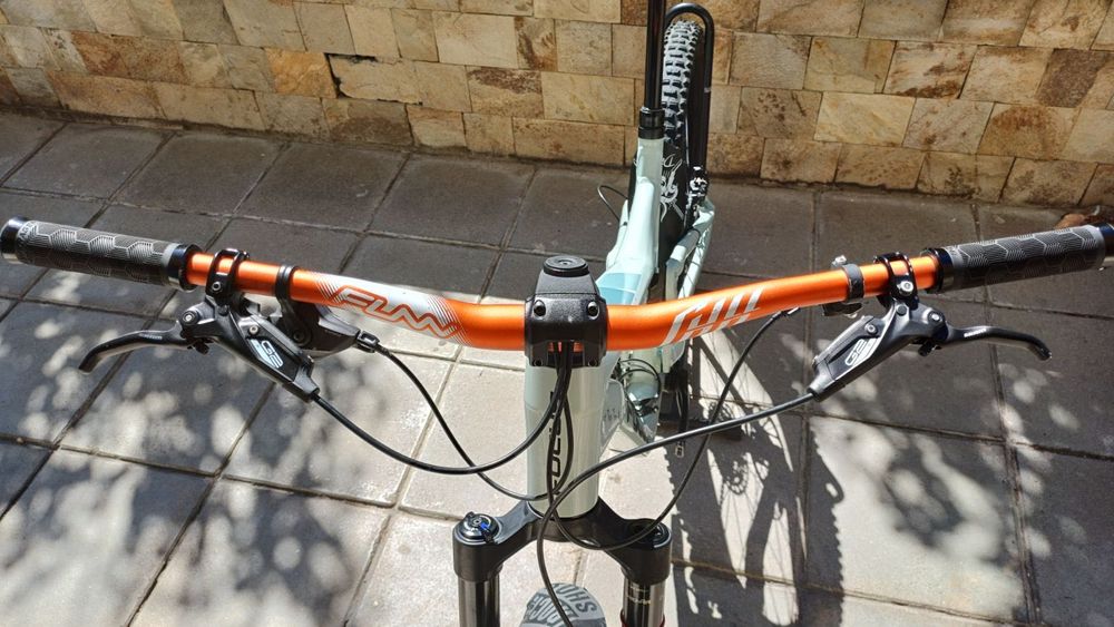 Focus Jam 6.8 model 2023 size XL