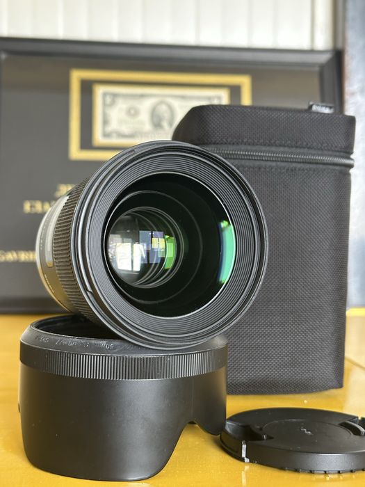 Obiectiv Sigma 50mm f/1.4 DG HSM Art (Montură Canon EF) + Husă & Parasolaru