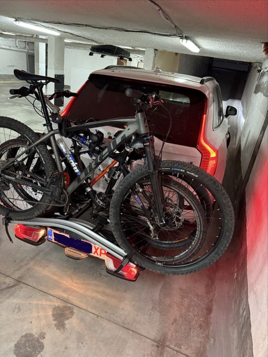 Багажник за 4 велосипеда за теглич. Thule Fix4bike.