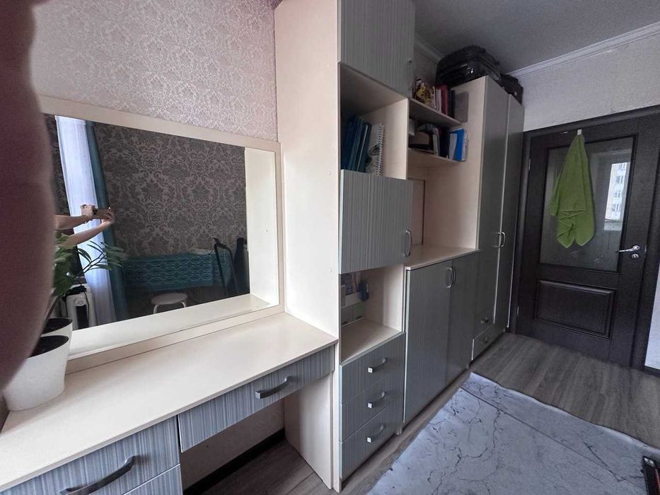 Срочно продам шкаф со стенкой