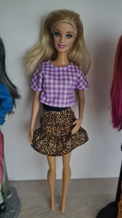 Продам Барби 5 куколок