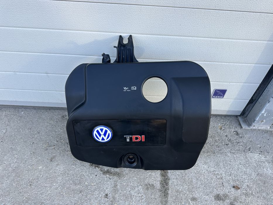 Капак/Кора за двигател за VW Sharan 1.9tdi-115к.!