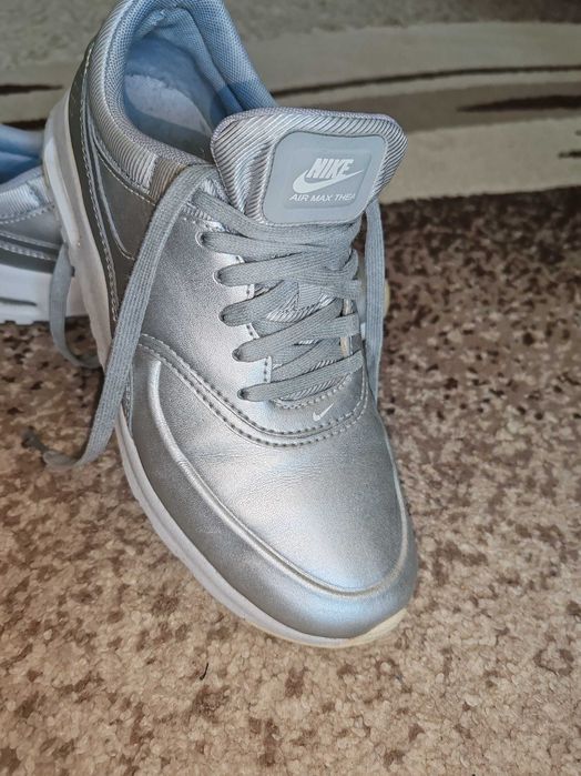 Дамски маратонки Nike