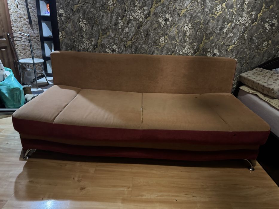 Отдам диван даром! Срочно!