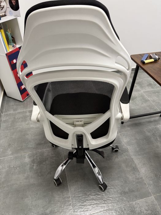 Компьютерное кресло