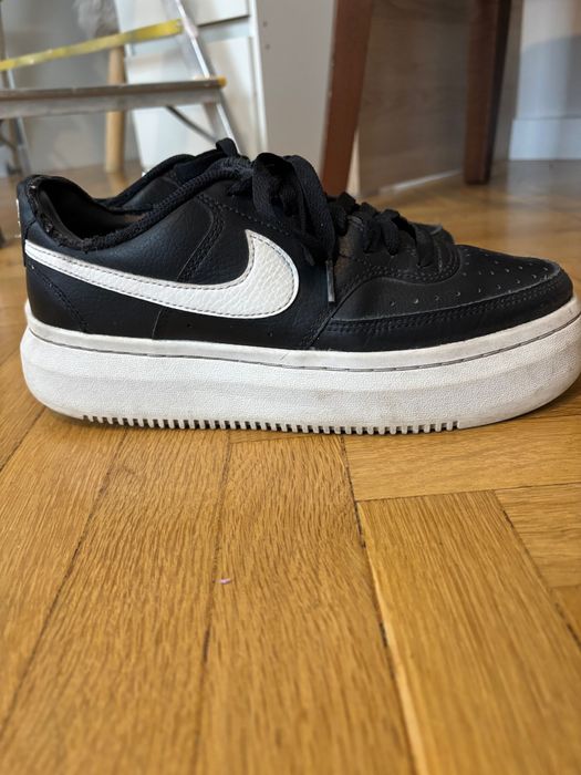 Кожени обувки Nike court vision alta