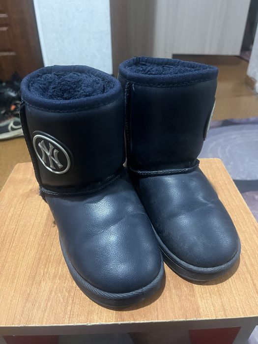 Зимние ботинки подростковые,угги на мальчика